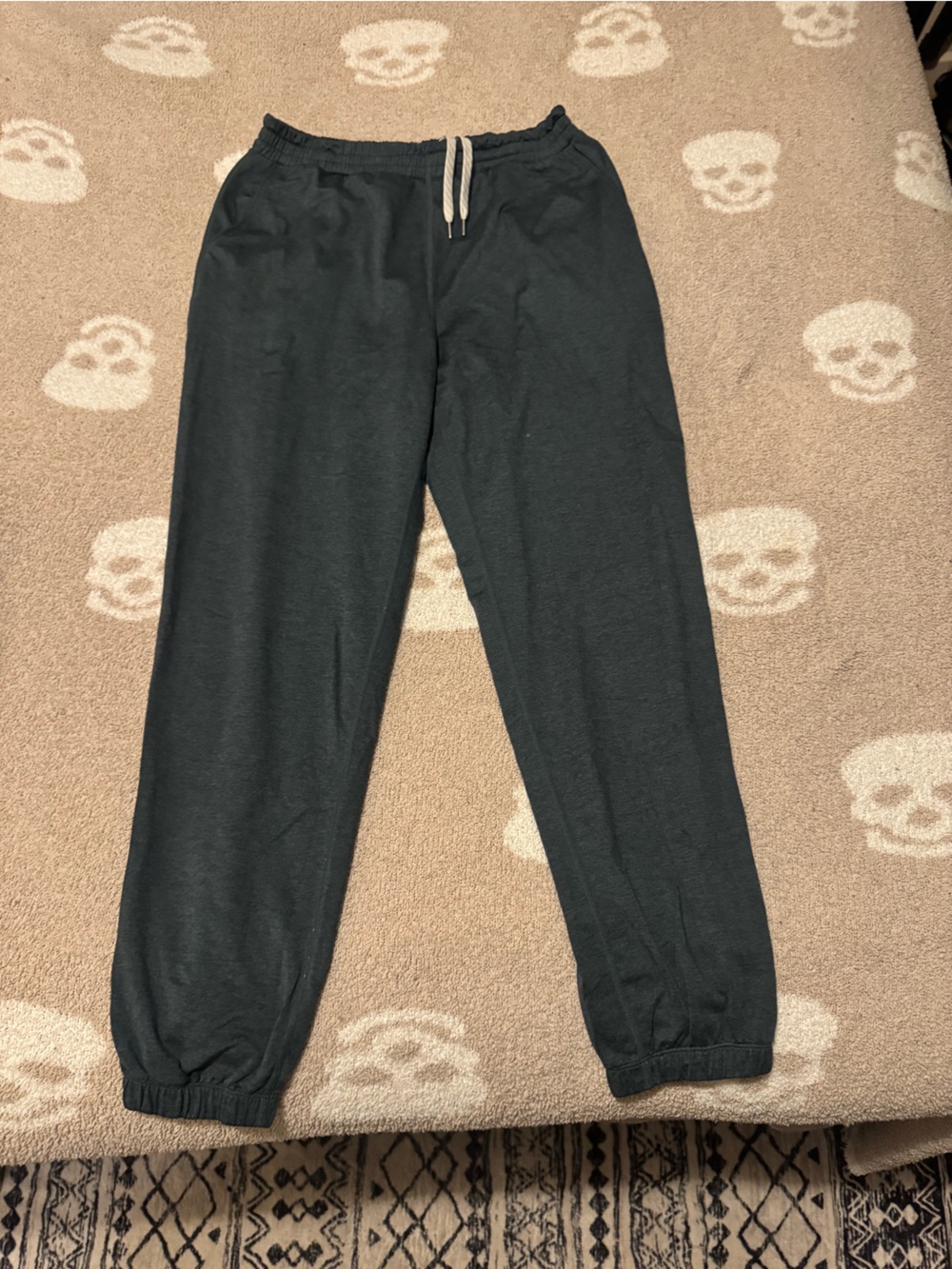 Vuori women’s boyfriend jogger